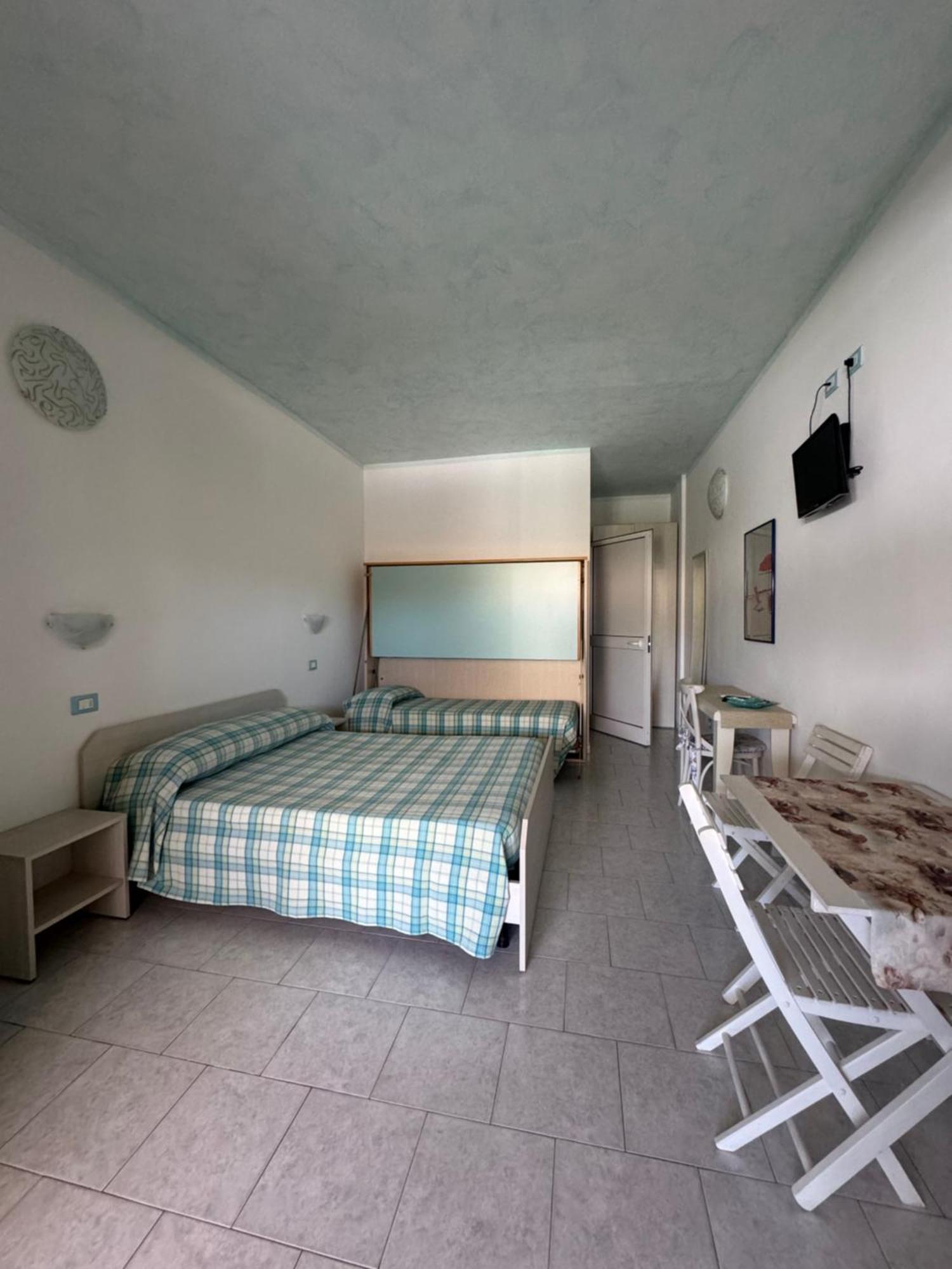 Hotel Bagno Stella Del Mare Марина-ді-Каррара Екстер'єр фото